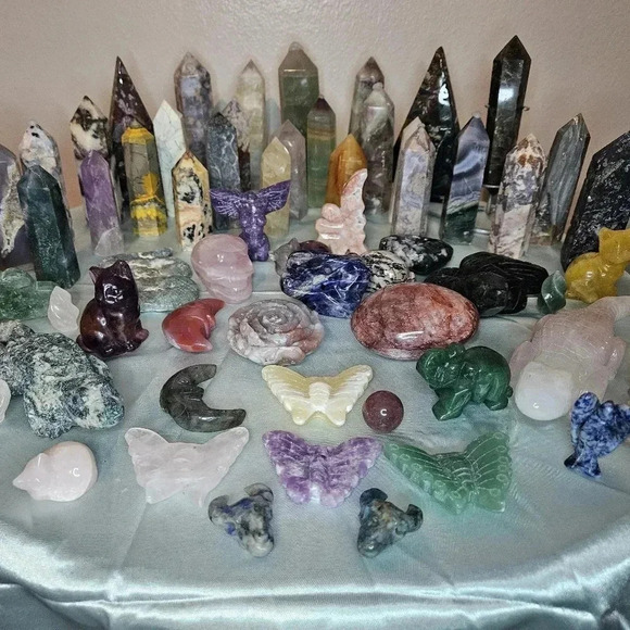 🔮 Crystal Mystery Gift Box! Choose Box Size! - Picture 1 of 7